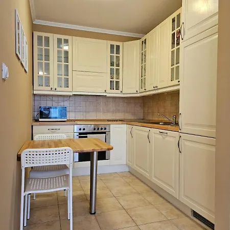 Petibo - Grove - Free Parking In Garage Apartament *