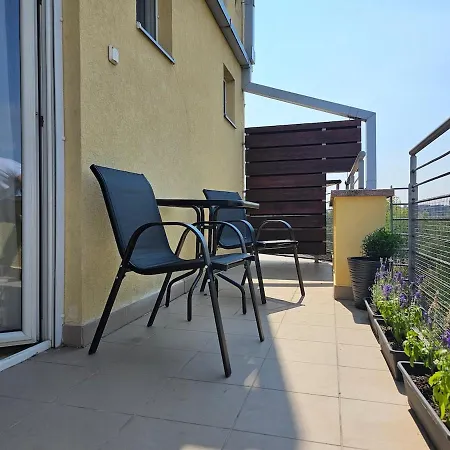 Petibo - Grove - Free Parking In Garage Apartament *