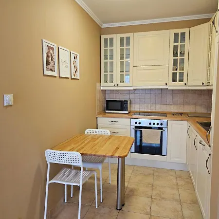 Petibo - Grove - Free Parking In Garage *